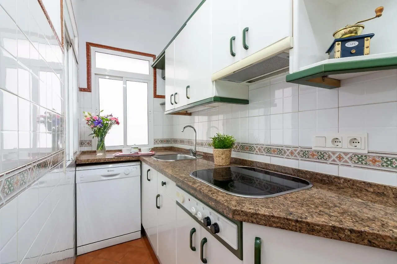 Sea & Wave Soho Family Apartment Malaga