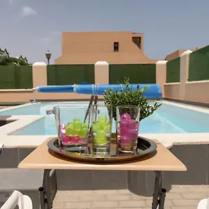 https://apartamento-con-piscina-privada-en-caleta-de-fuste.hotelsfuerteventura.org
